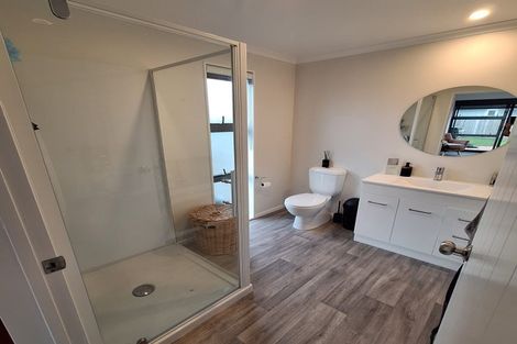 Photo of property in 18 Dee Street, Otane, 4202