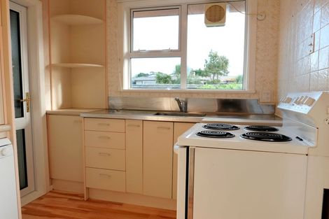 Photo of property in 10 Walton Road, Paraparaumu Beach, Paraparaumu, 5032