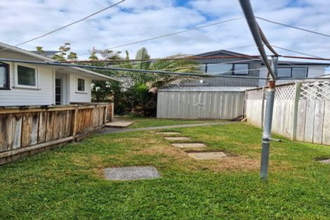Photo of property in 19 Gossamer Drive, Pakuranga Heights, Auckland, 2010