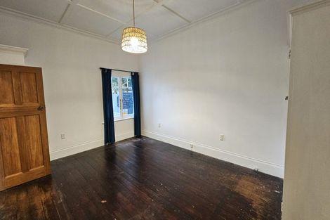 Photo of property in 61 Wellesley Road, Napier South, Napier, 4110