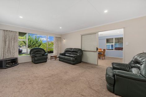 Photo of property in 11 Chippendale Crescent, Highbury, Palmerston North, 4412