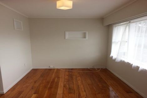 Photo of property in 2/16 Kaponga Crescent, New Lynn, Auckland, 0600