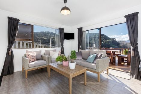 Photo of property in 19 Shackle Lane, Whitby, Porirua, 5024