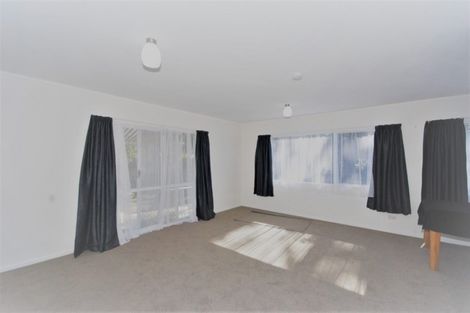 Photo of property in 69a/2 Godley Road, Green Bay, Auckland, 0604