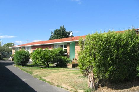 Photo of property in 2/5 Cole Grove, Wallaceville, Upper Hutt, 5018