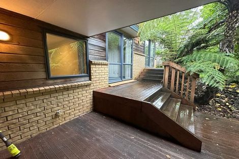 Photo of property in 12 Poturi Streams Avenue, Titirangi, Auckland, 0604