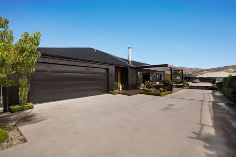 Photo of property in 1 Guano Crescent, Cromwell, 9310