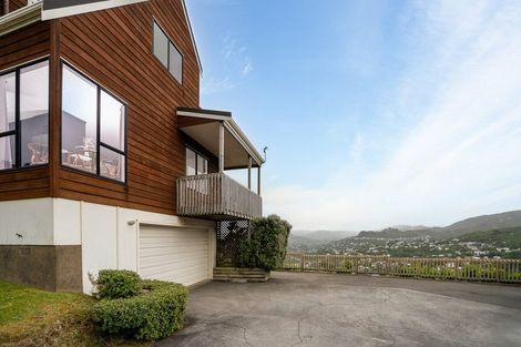 Photo of property in 9 Kapil Grove, Khandallah, Wellington, 6035