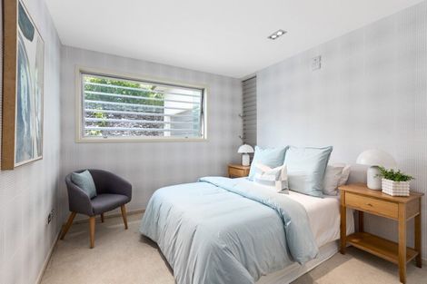 Photo of property in 42a Tindalls Bay Road, Tindalls Beach, Whangaparaoa, 0930