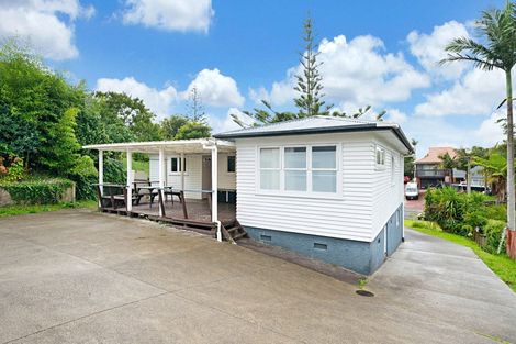 Photo of property in 27 Kohekohe Street, New Lynn, Auckland, 0600