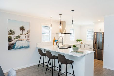 Photo of property in 30 Freedom Drive, Kelvin Grove, Palmerston North, 4414