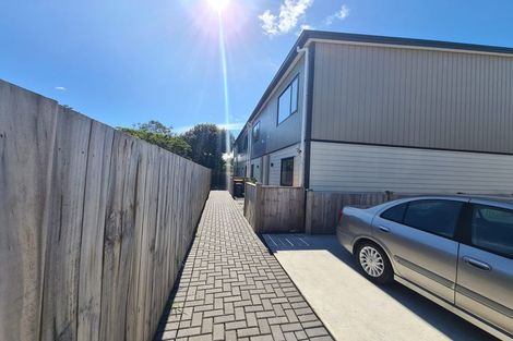 Photo of property in 6/34 Edmonton Road, Henderson, Auckland, 0612