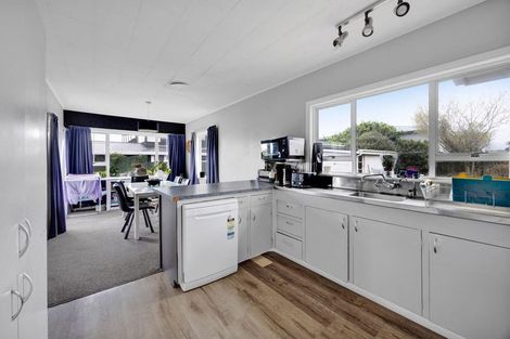Photo of property in 12 Mccarthy Street, Hawera, 4610