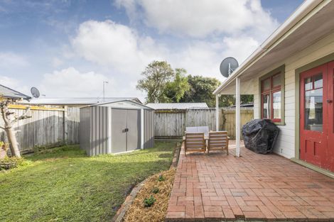 Photo of property in 10 Stewart Crescent, Hokowhitu, Palmerston North, 4410