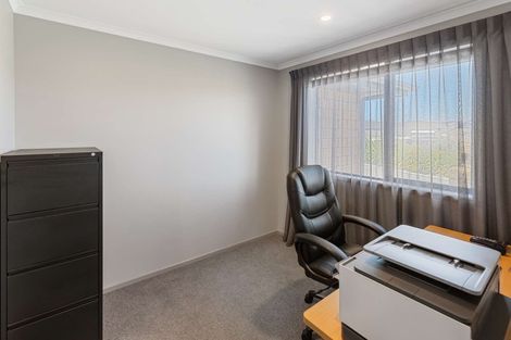 Photo of property in 247 Parklands Avenue, Bell Block, New Plymouth, 4312