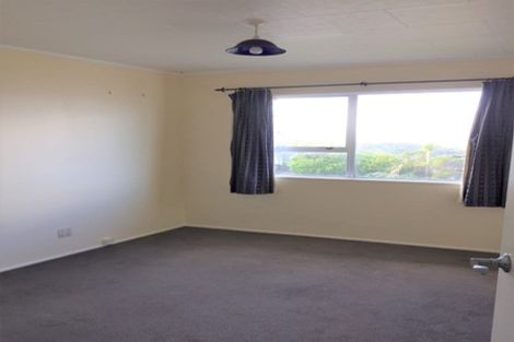 Photo of property in 15 Sunhaven Drive, Newlands, Wellington, 6037