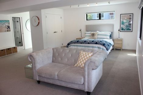 Photo of property in 7 Taumaru Avenue, Lowry Bay, Lower Hutt, 5013