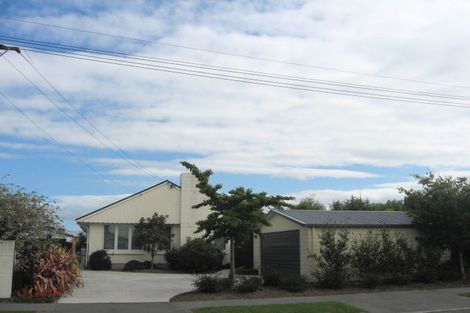Photo of property in 61 Martbern Crescent, Bishopdale, Christchurch, 8053