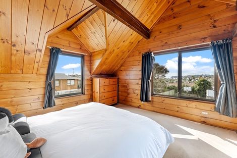 Photo of property in 804 Whangaparaoa Road, Manly, Whangaparaoa, 0930