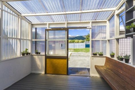 Photo of property in 37 Gladstone Road, Richmond, 7020