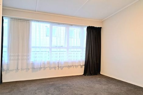 Photo of property in 33 Queen Street, Upper Hutt Central, Upper Hutt, 5018