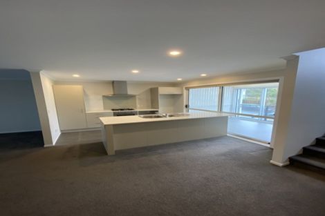 Photo of property in 32 Fernly Rise, Flat Bush, Auckland, 2019
