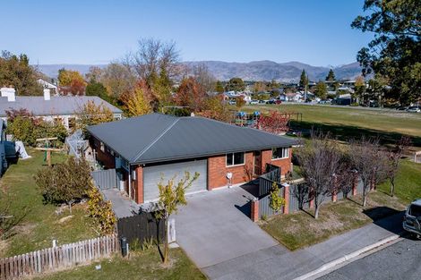 Photo of property in 42 Donegal Street, Cromwell, 9310