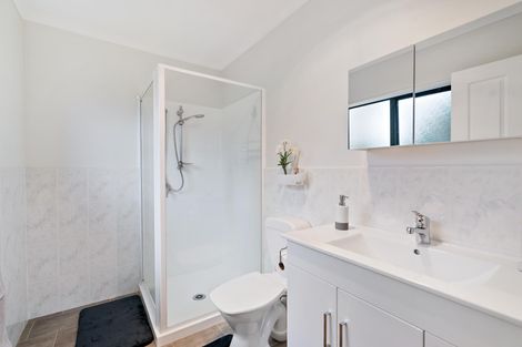 Photo of property in 42 Bellville Drive, Clendon Park, Auckland, 2103