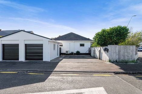 Photo of property in 33 Rogan Street, New Plymouth, 4310