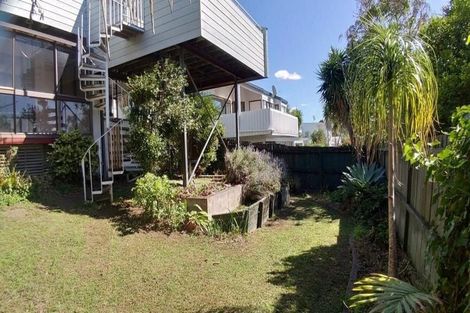 Photo of property in 1/37 Rangitoto Terrace, Milford, Auckland, 0620