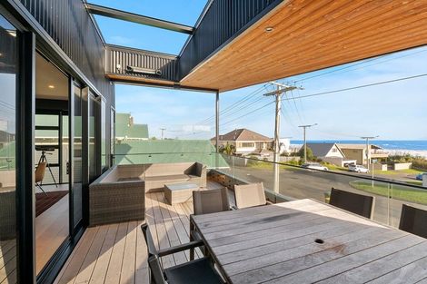 Photo of property in 14 Hamblyn Street, Strandon, New Plymouth, 4312