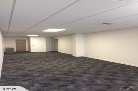 Photo of property in 264 Great North Road, Henderson, Auckland, 0612