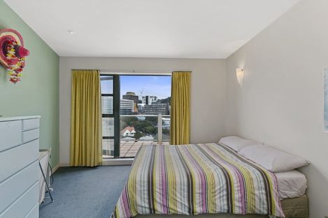 Photo of property in Endeavour Apartments, 125u2 Thorndon Quay, Pipitea, Wellington, 6011