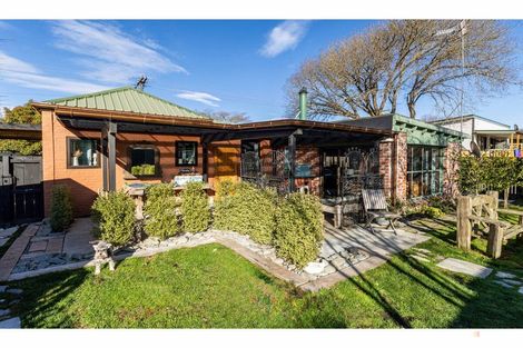 Photo of property in 23 South Terrace Road, Geraldine, 7930