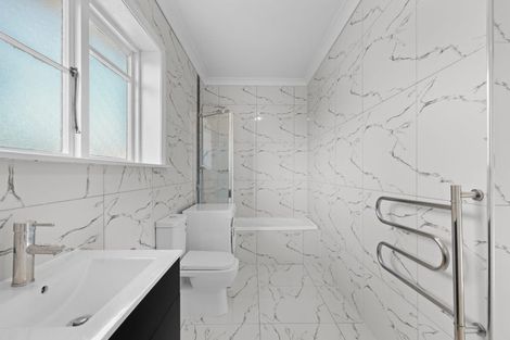 Photo of property in 120 Peverel Street, Riccarton, Christchurch, 8041