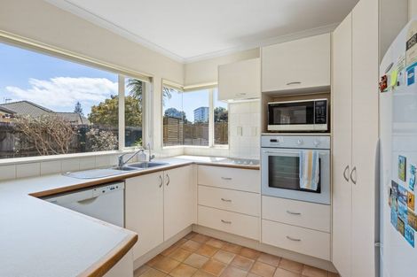 Photo of property in 11 Francis Skinner Place, Orewa, 0931