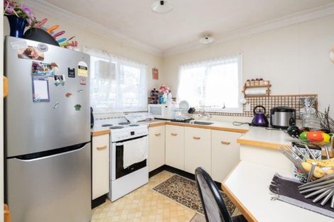 Photo of property in 8a Milmoe Street, Hawera, 4610