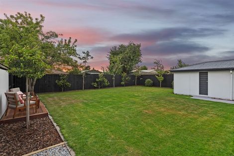 Photo of property in 39 Liverton Crescent, Bishopdale, Christchurch, 8053