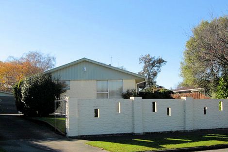 Photo of property in 64 Warren Crescent, Hillmorton, Christchurch, 8025