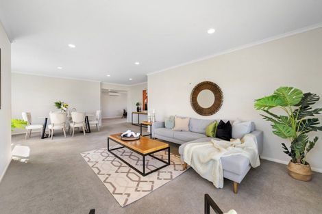 Photo of property in 231 Jeffs Road, Flat Bush, Auckland, 2016
