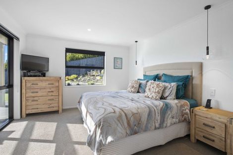 Photo of property in 124 Lisle Farm Drive, Pukekohe, 2120