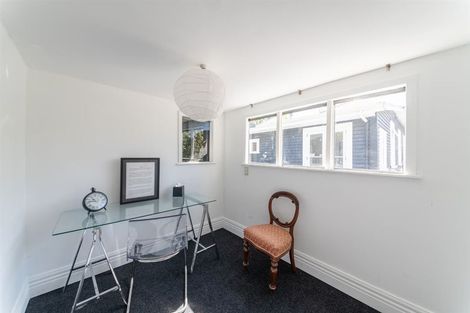 Photo of property in 80 Holly Road, St Albans, Christchurch, 8014