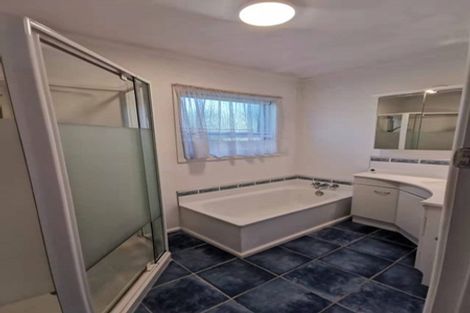 Photo of property in 11 Manor Place, Bryndwr, Christchurch, 8053