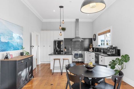 Photo of property in 17 Perrin Place, Kelvin Grove, Palmerston North, 4414