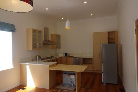 Photo of property in 73 Queens Drive, Lyall Bay, Wellington, 6022