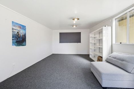 Photo of property in 8 Buller Place, Westbrook, Palmerston North, 4412