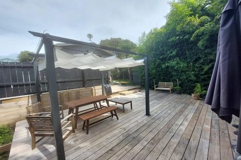 Photo of property in 14 Barnfield Place, Glendene, Auckland, 0602