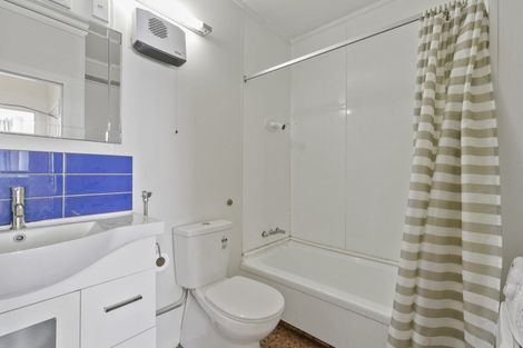 Photo of property in Hobson Court Flats, 11/70u Hobson Street, Thorndon, Wellington, 6011