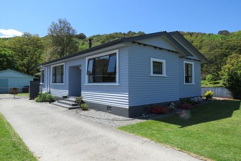 Photo of property in 4 Munson Street, Reefton, 7830