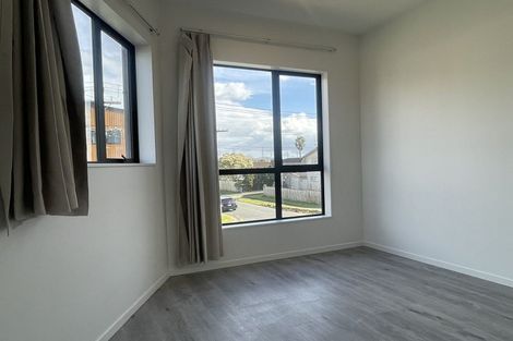 Photo of property in 2/39 Dale Crescent, Pakuranga, Auckland, 2010